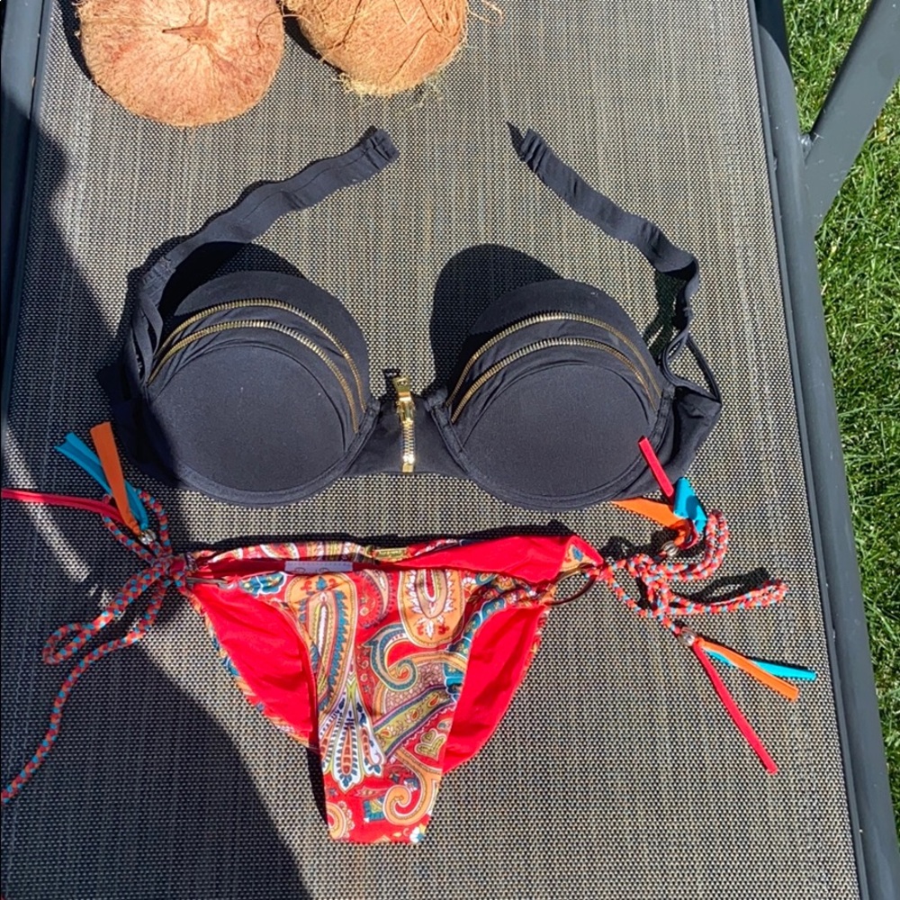 Beach Bunny Bikini set